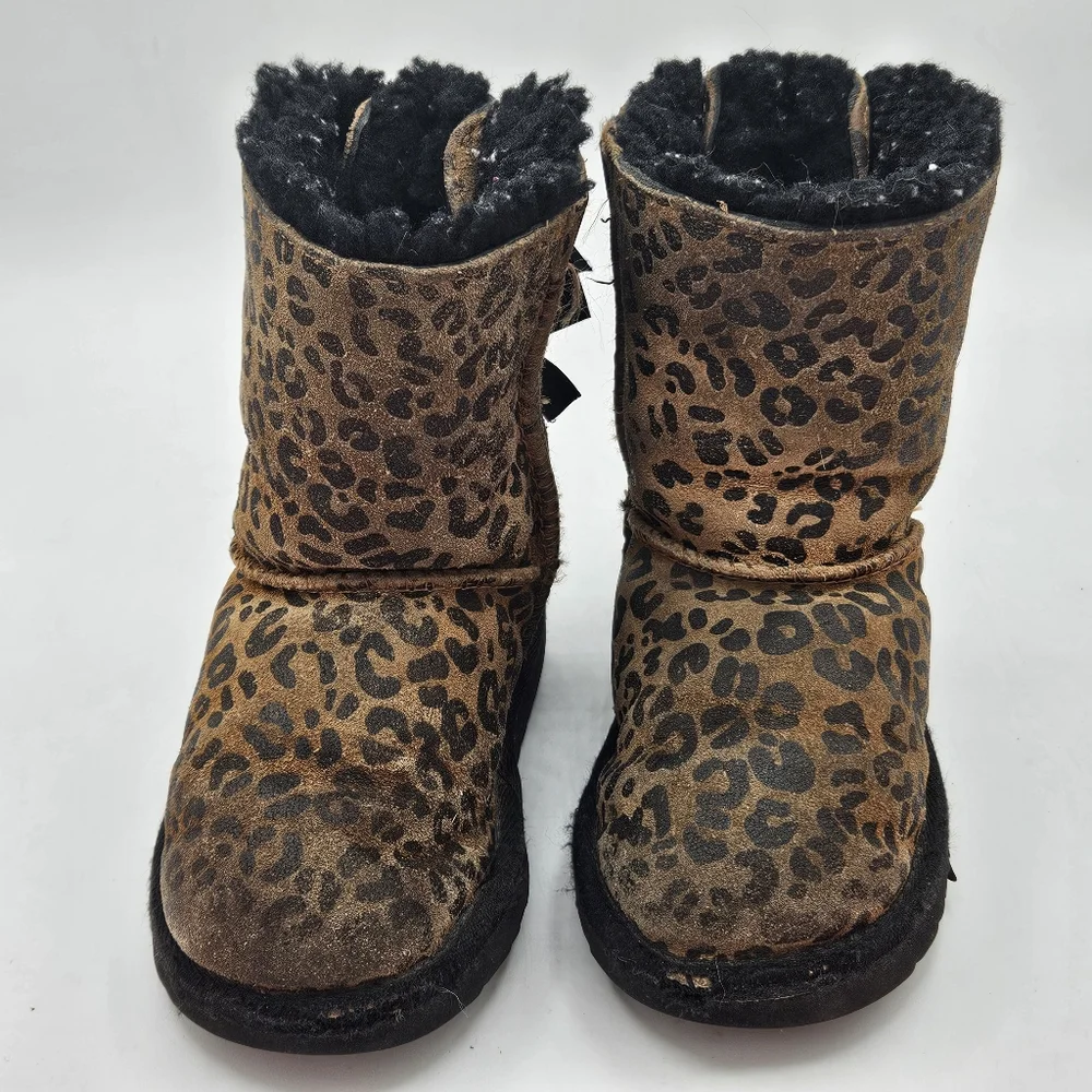 Ugg leopard print Bailey bow boots size 8